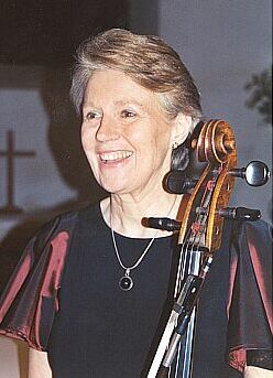 Elizabeth Moor, Cello